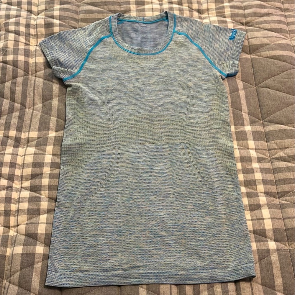Lululemon Swiftly Tech Crew In Size 4 - image 1